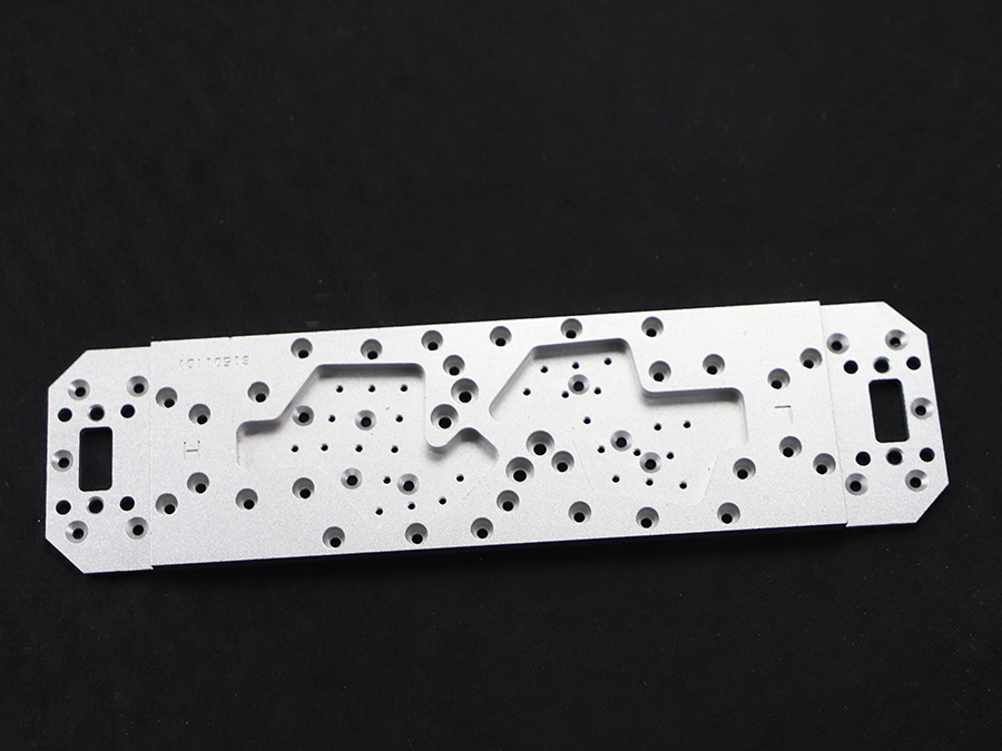 機器人(rén)零件加工(gōng)